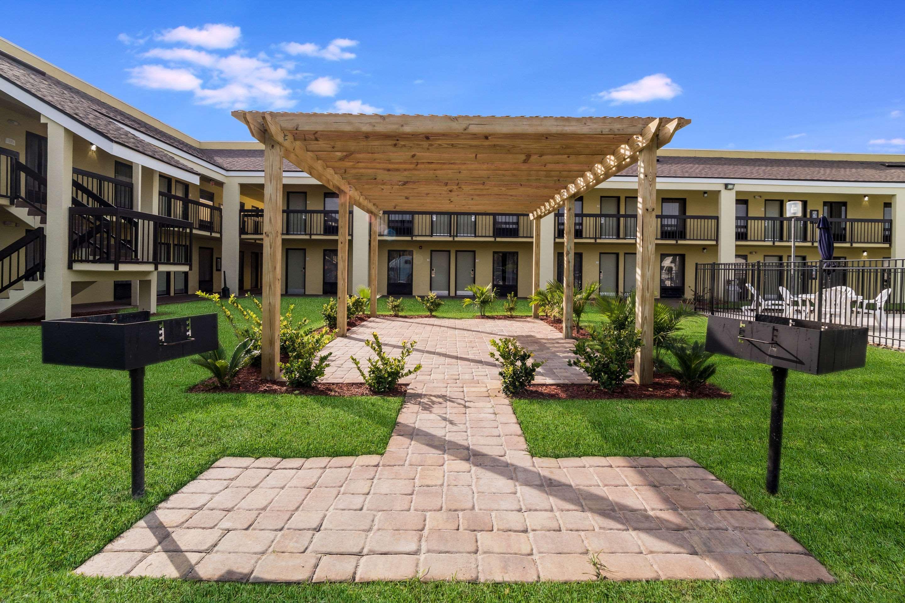 Quality Inn Coliseum North Charleston Bagian luar foto