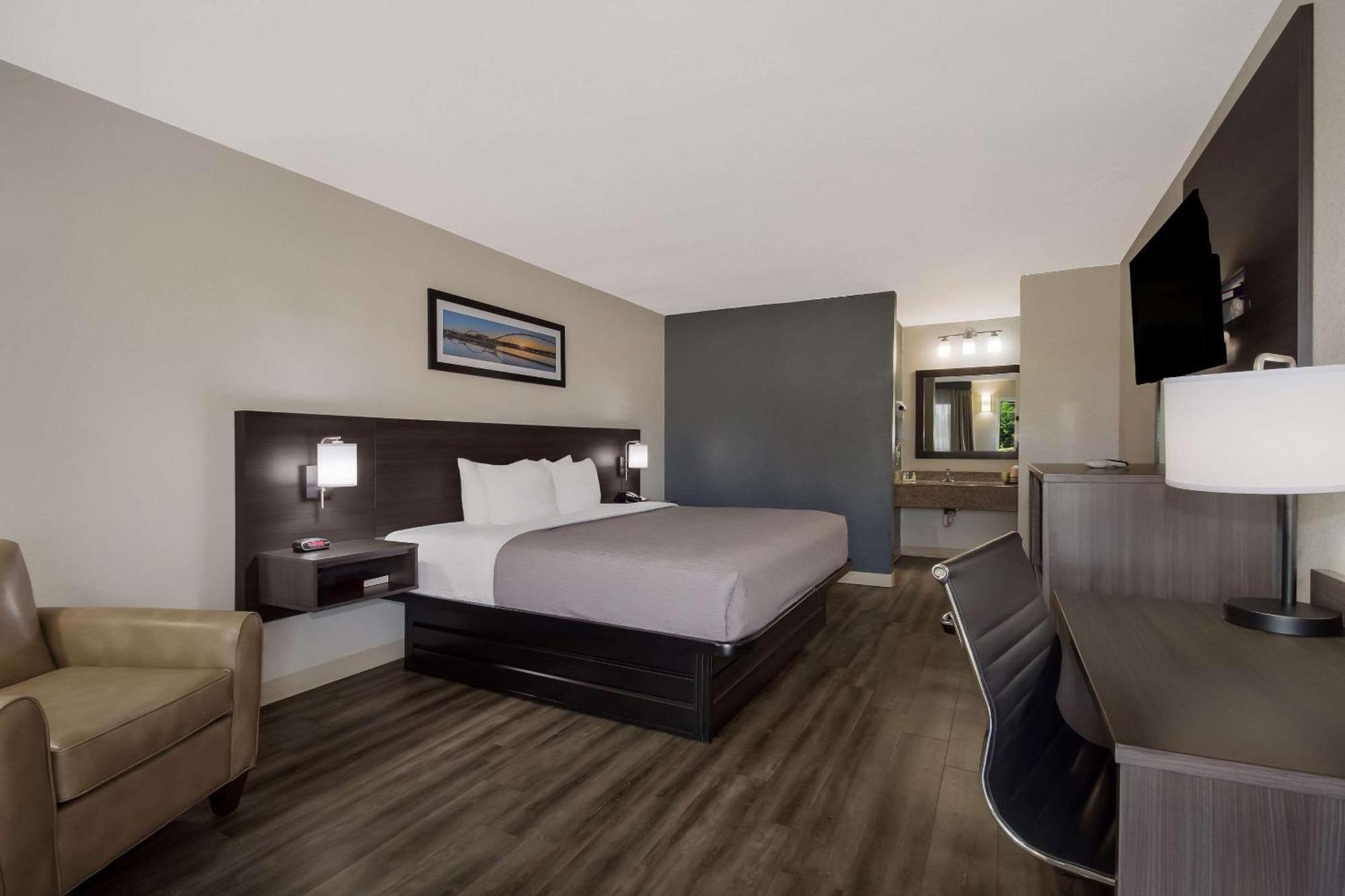 Quality Inn Coliseum North Charleston Bagian luar foto