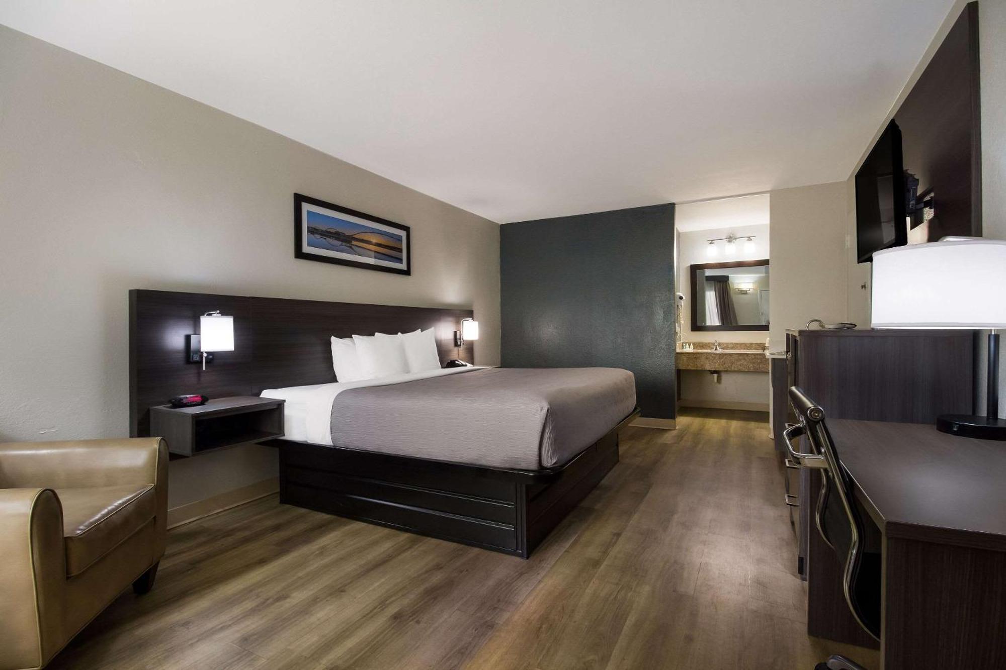 Quality Inn Coliseum North Charleston Bagian luar foto