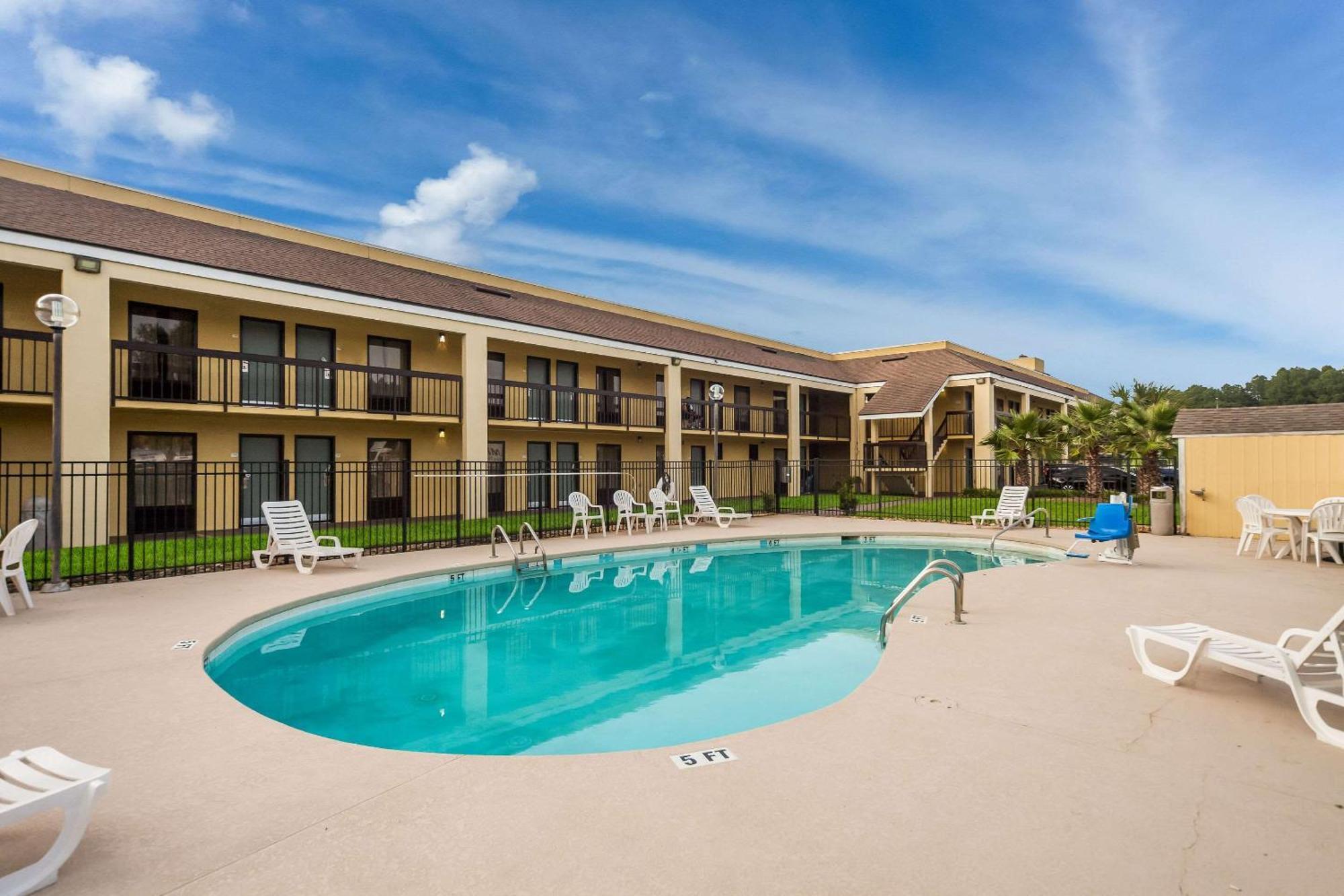 Quality Inn Coliseum North Charleston Bagian luar foto
