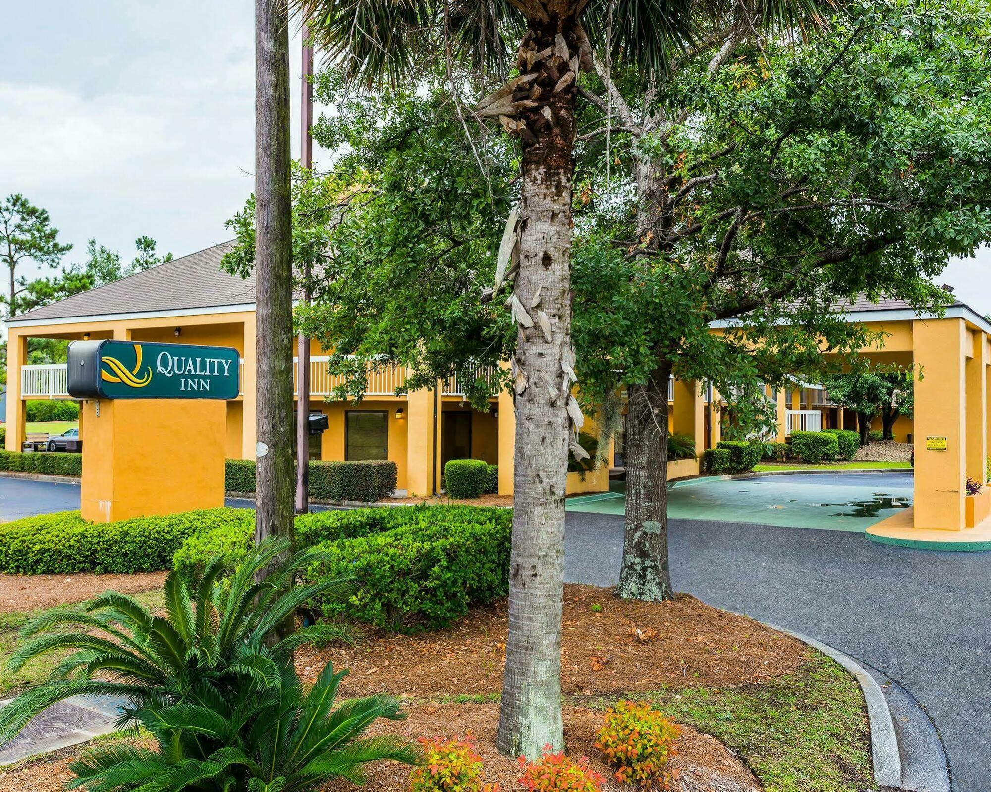 Quality Inn Coliseum North Charleston Bagian luar foto